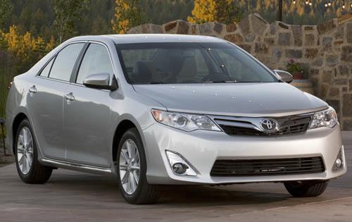 Trải nghiệm Toyota Camry 2012 trị giá hơn 17 tỷ Đồng